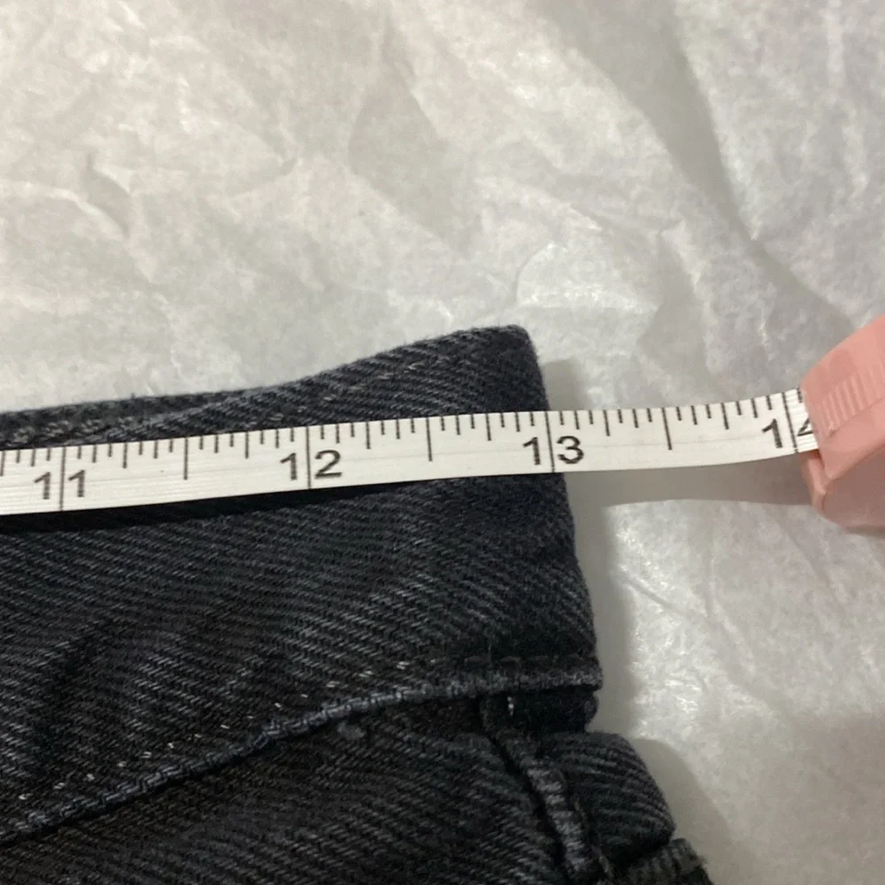 Levis | 501 Black Distressed Denim Shorts - W25 - High Rise - Picture 10 of 11
